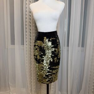 H&M Black and Gold Sequin Pencil Skirt